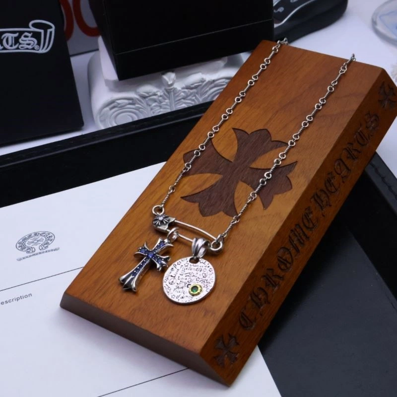 Timeless Chrome Hearts Brooches 239659