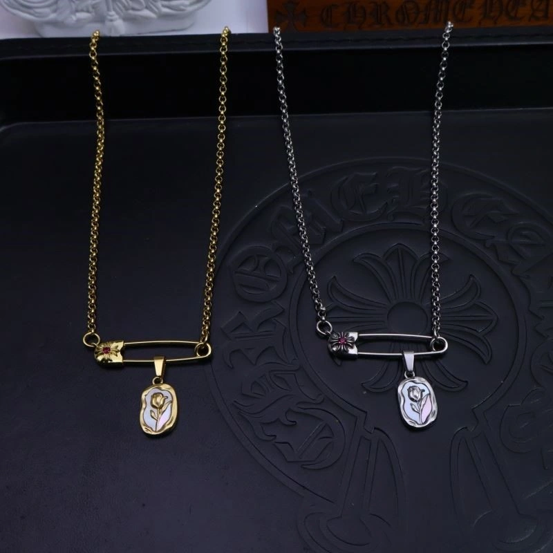UrbanChic Chrome Hearts Brooches 238842