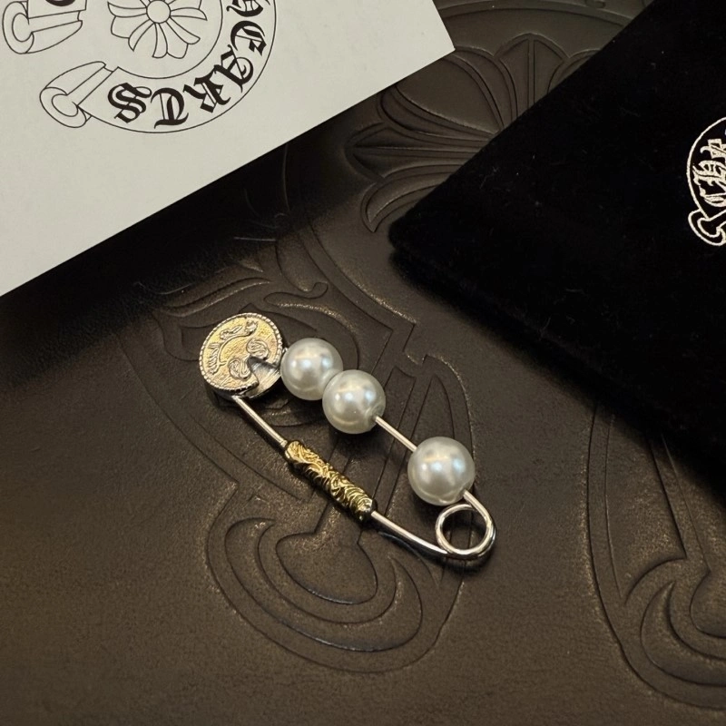Bold Chrome Hearts Brooches 237070