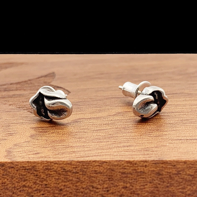 Lightweight Chrome Hearts Earrings 240728