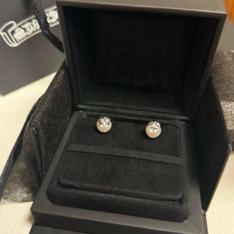 FashionForward Chrome Hearts Earrings 238077