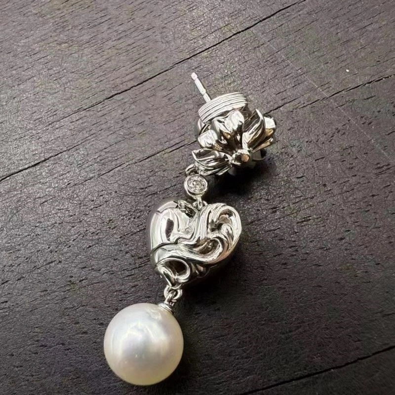 Chrome Hearts Earrings Stylish 238051