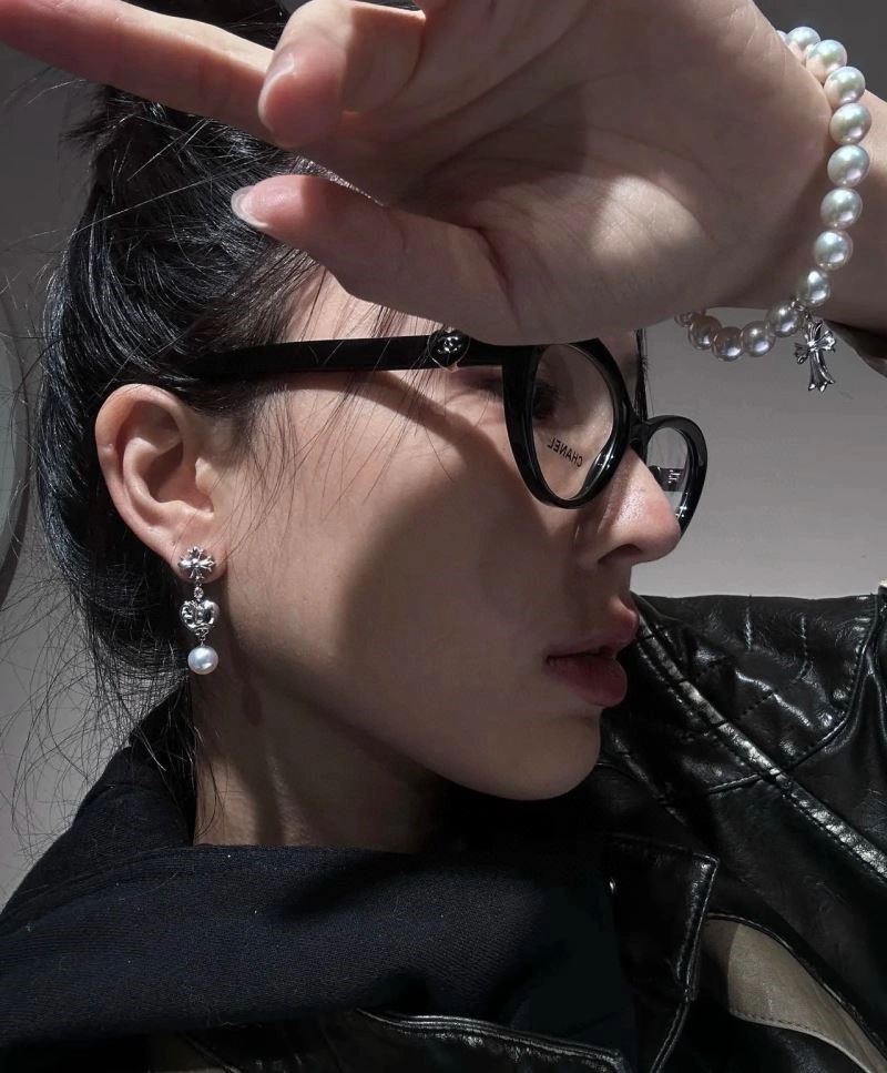 Chrome Hearts Earrings Stylish 238051