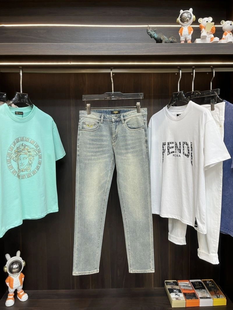 EyeCatching Chrome Hearts Jeans 118565