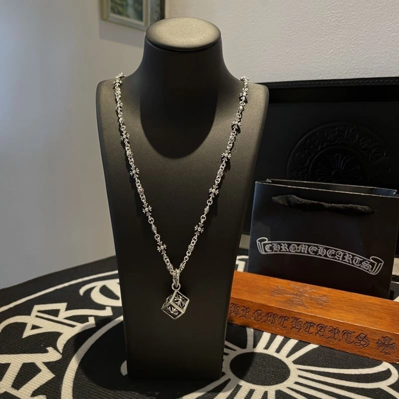 Compact Chrome Hearts Necklaces 242229