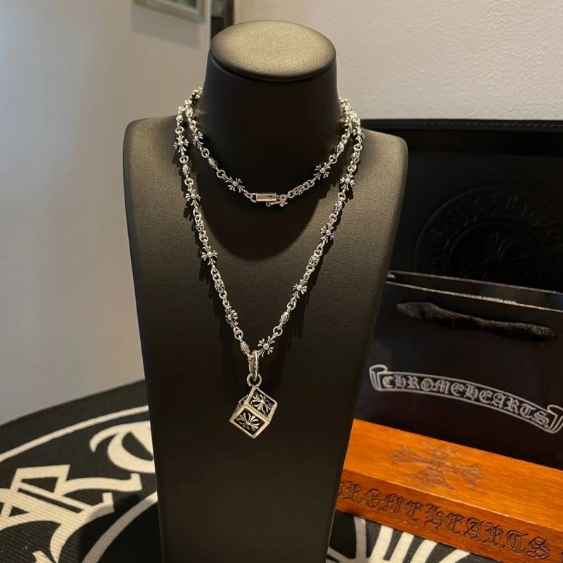 Compact Chrome Hearts Necklaces 242229