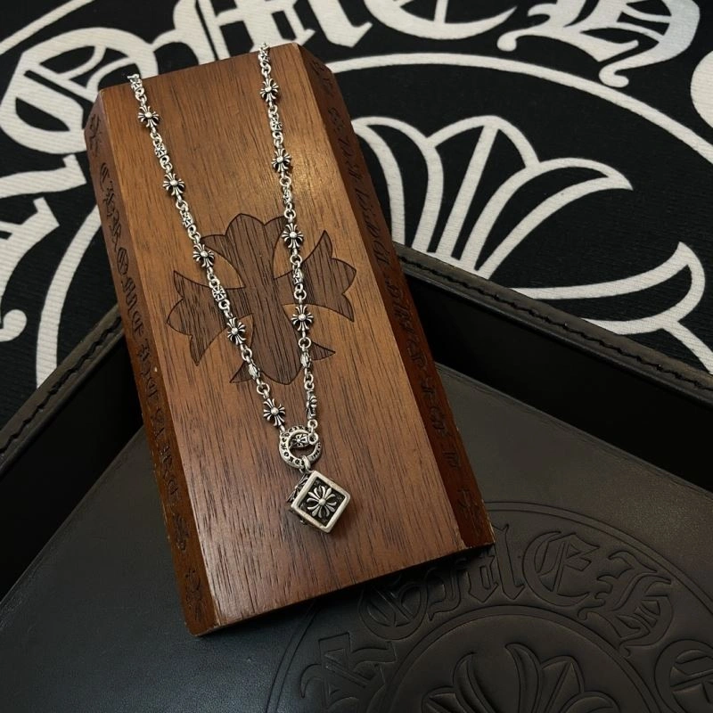Compact Chrome Hearts Necklaces 242229