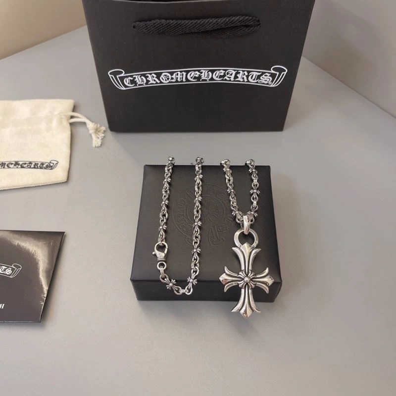 Lightweight Chrome Hearts Necklaces 242233