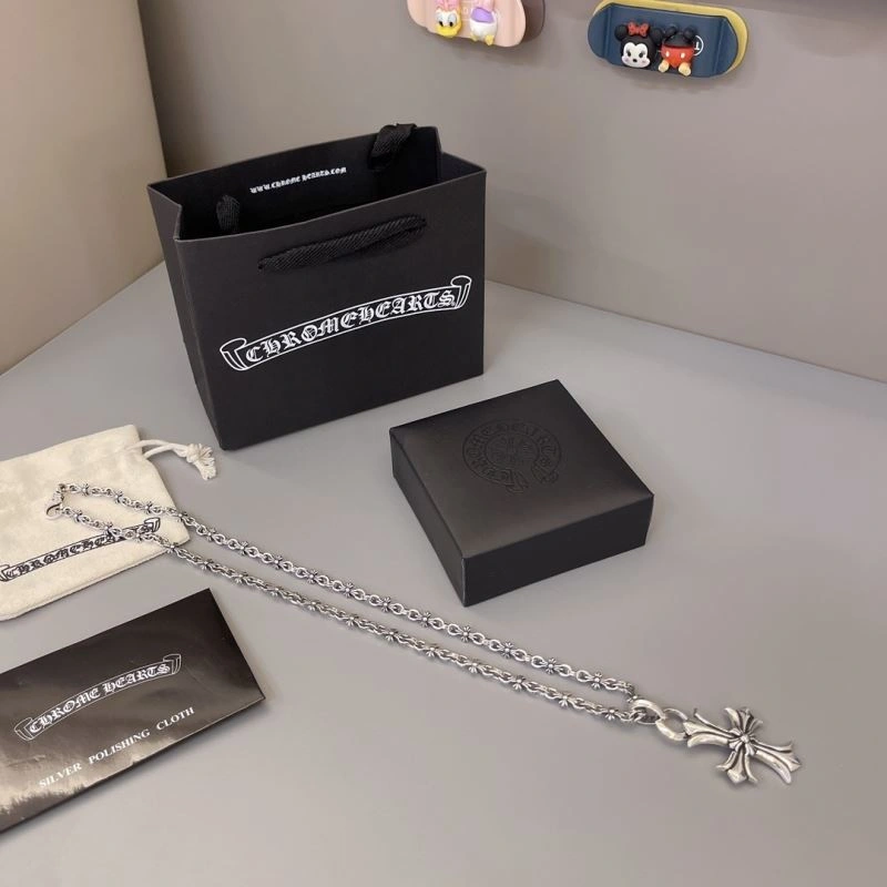 Lightweight Chrome Hearts Necklaces 242233