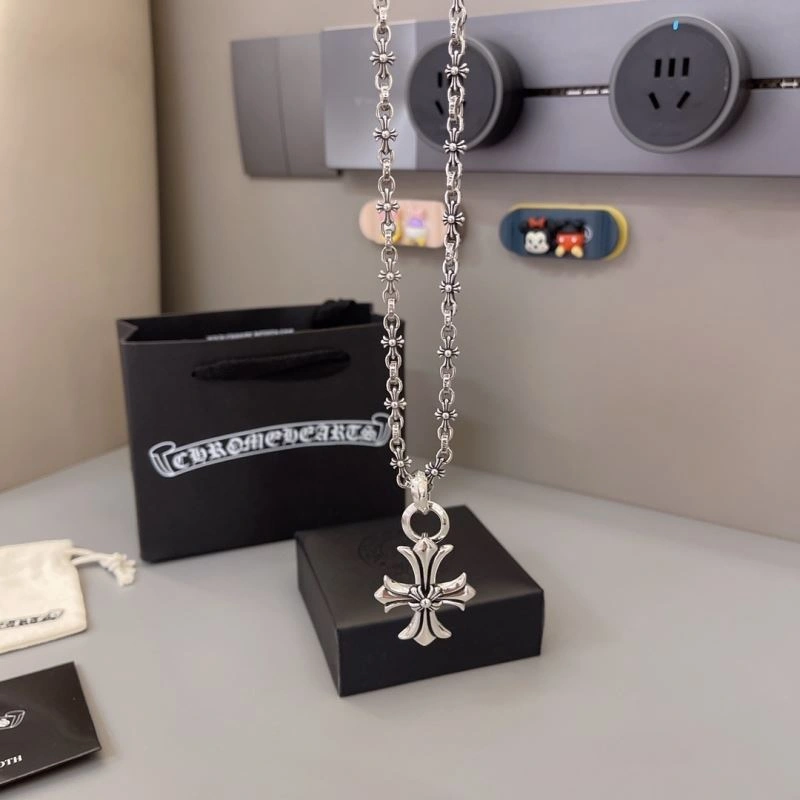 Lightweight Chrome Hearts Necklaces 242233