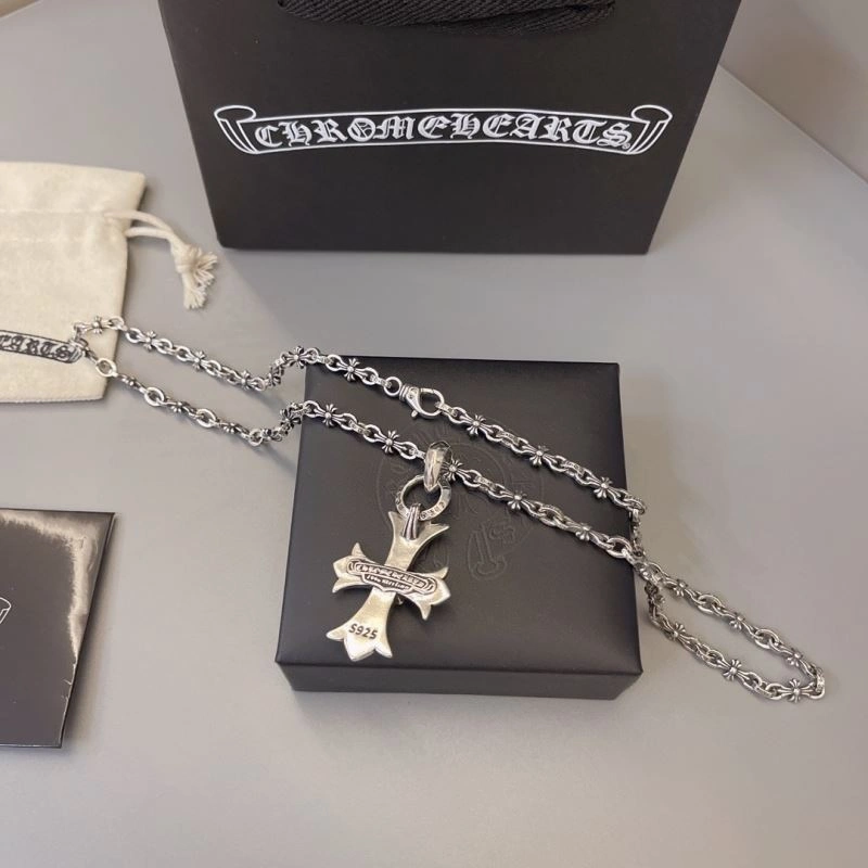 Lightweight Chrome Hearts Necklaces 242233