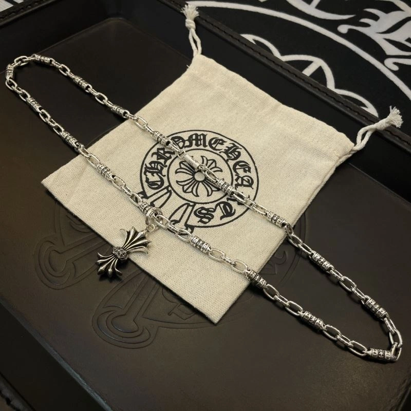 Sleek Chrome Hearts Necklaces 242147