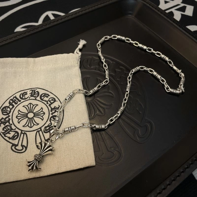Sleek Chrome Hearts Necklaces 242147
