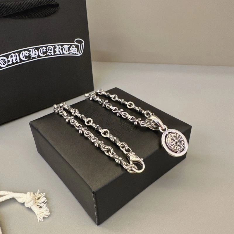 Fashionable Chrome Hearts Necklaces 242040