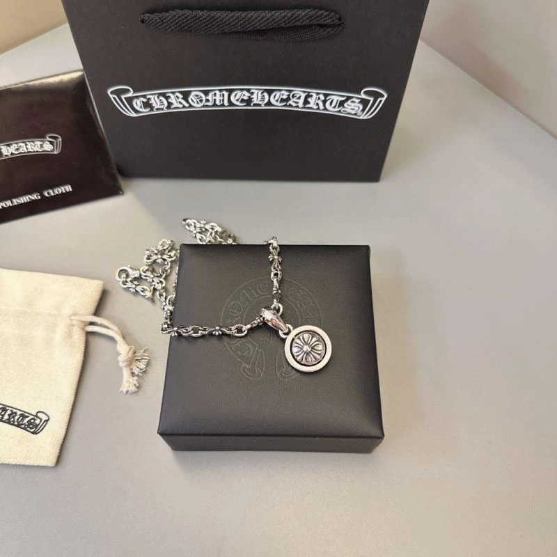 Fashionable Chrome Hearts Necklaces 242040
