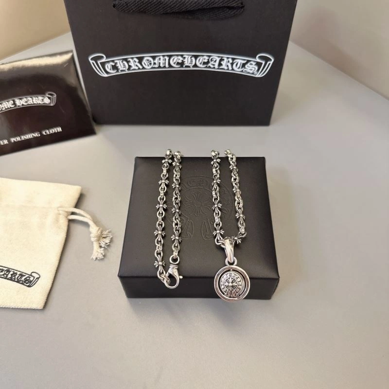 Fashionable Chrome Hearts Necklaces 242040