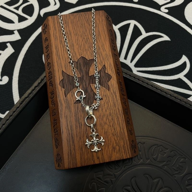 Effortless Chrome Hearts Necklaces 242025