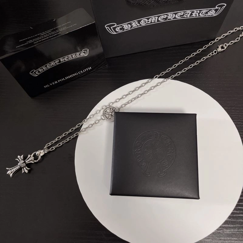 WaterResistant Chrome Hearts Necklaces 242746