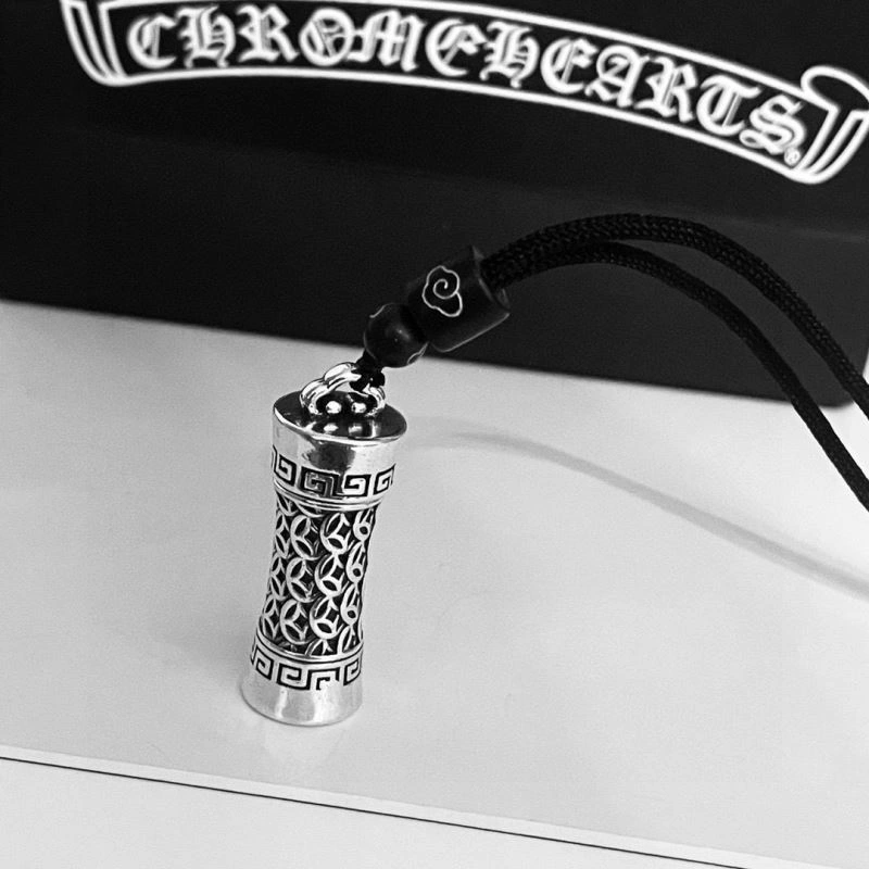Breathable Chrome Hearts Necklaces 242601