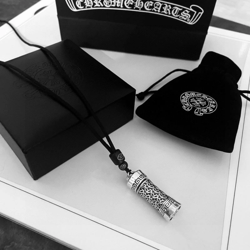 Breathable Chrome Hearts Necklaces 242601