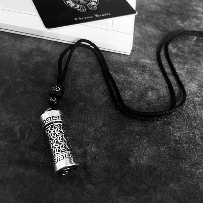 Breathable Chrome Hearts Necklaces 242601