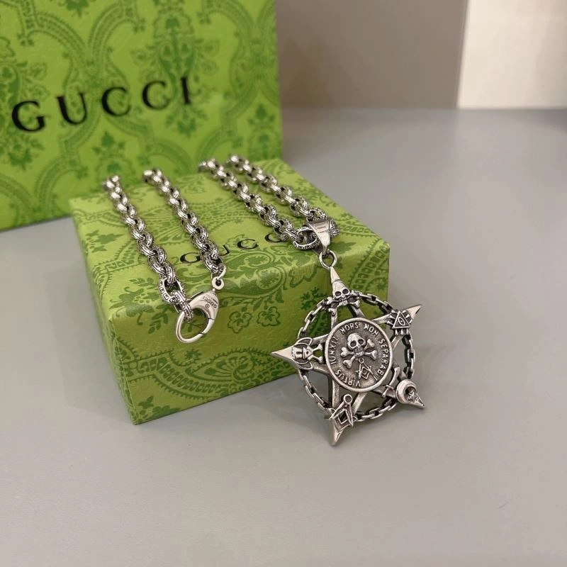 Snug Chrome Hearts Necklaces 242437