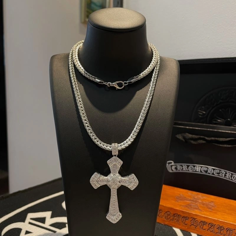 Sophisticated Chrome Hearts Necklaces 242427