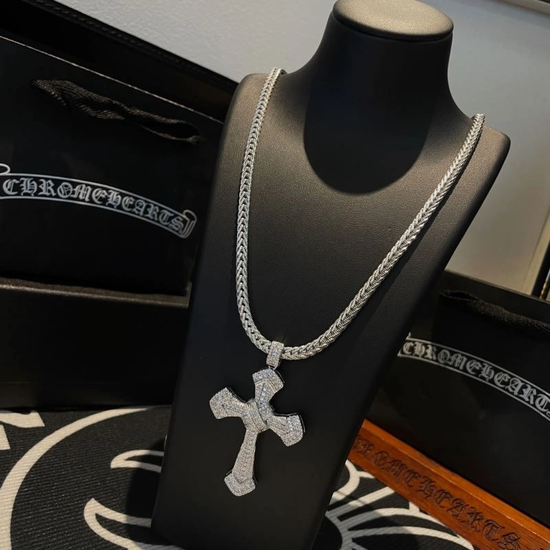 Sophisticated Chrome Hearts Necklaces 242427