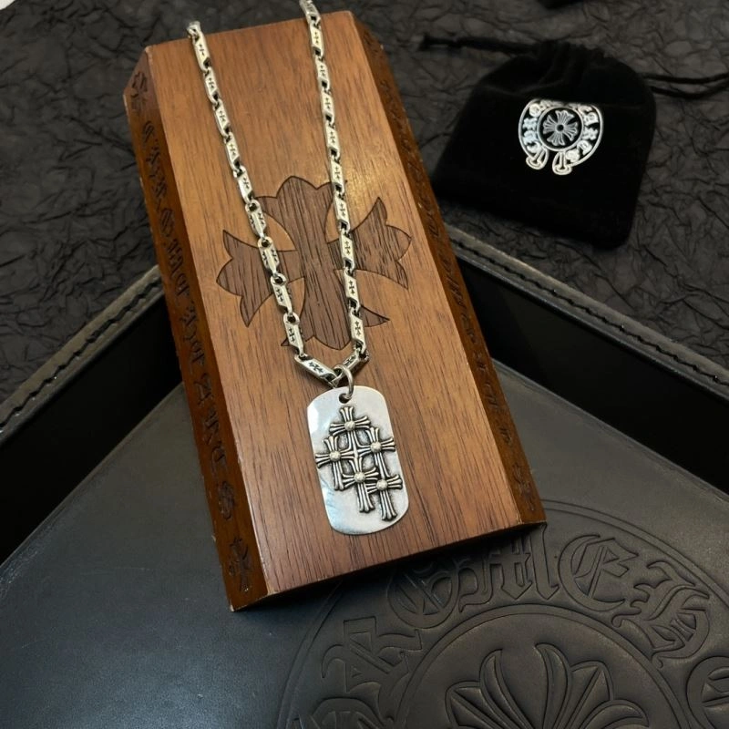 Sophisticated Chrome Hearts Necklaces 242439
