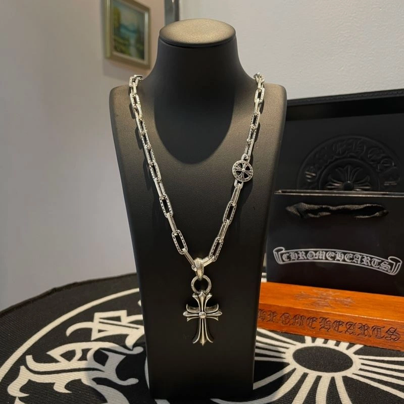 WaterResistant Chrome Hearts Necklaces 242390