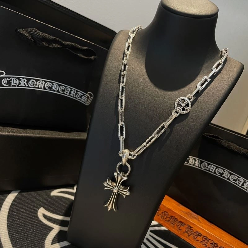 WaterResistant Chrome Hearts Necklaces 242390