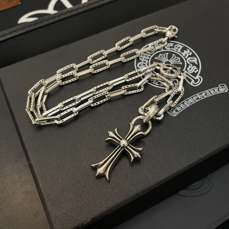 WaterResistant Chrome Hearts Necklaces 242390