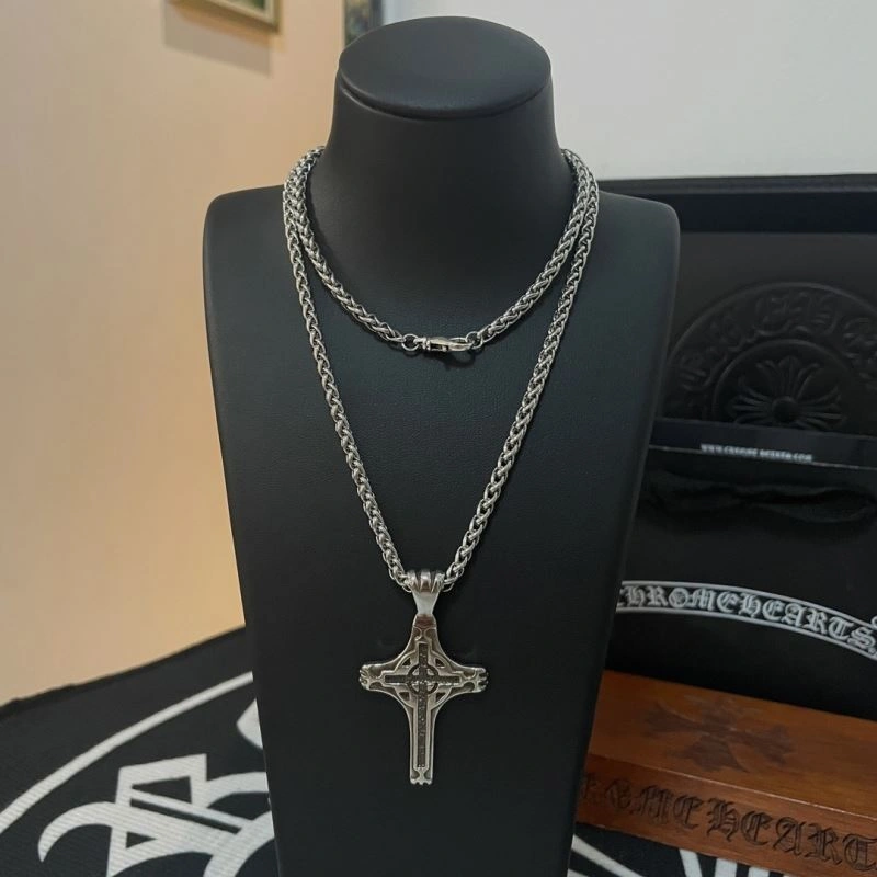 Soft Chrome Hearts Necklaces 242373