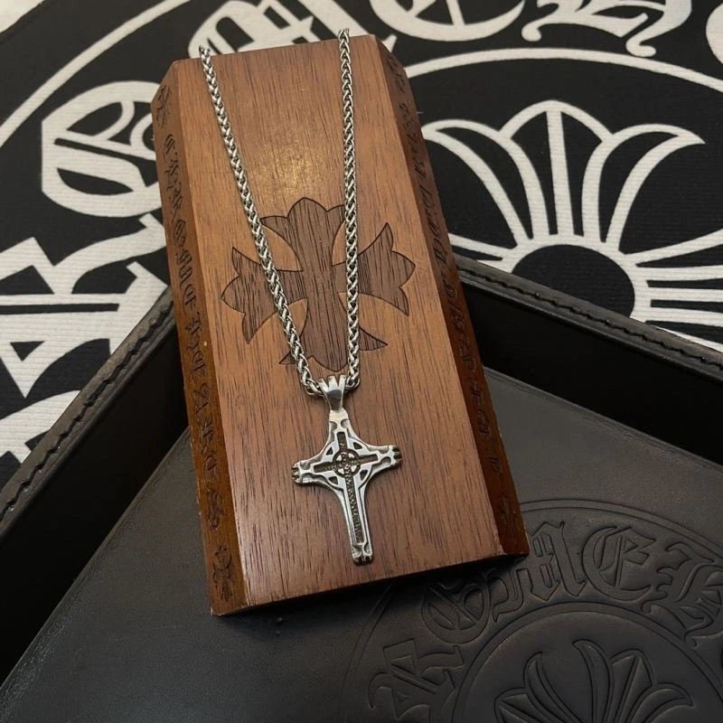 Soft Chrome Hearts Necklaces 242373