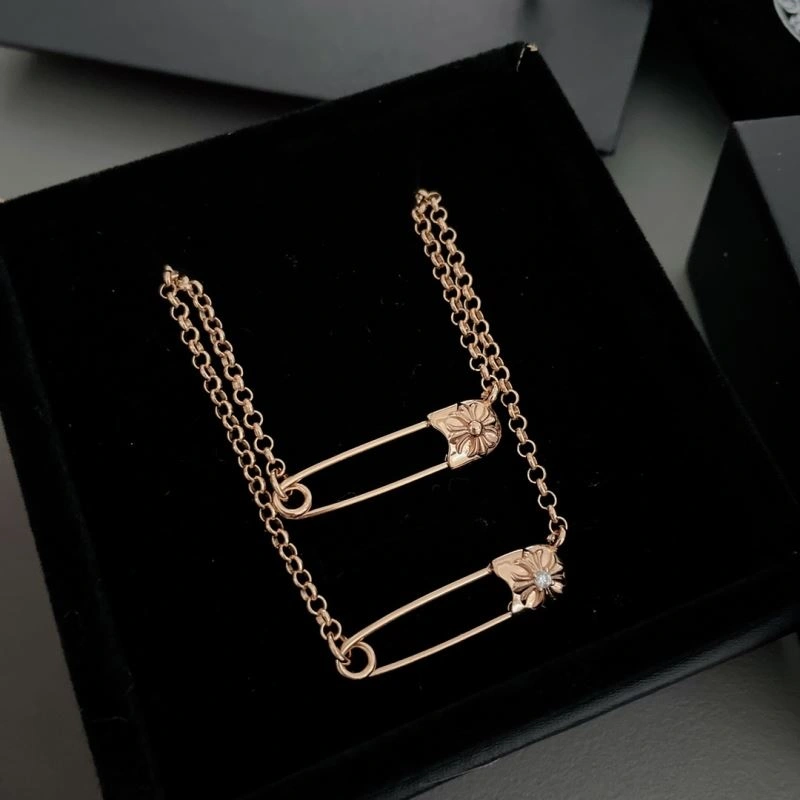 WaterResistant Chrome Hearts Necklaces 241834
