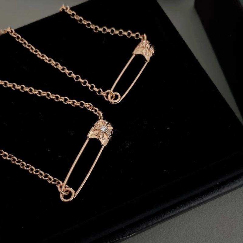 WaterResistant Chrome Hearts Necklaces 241834