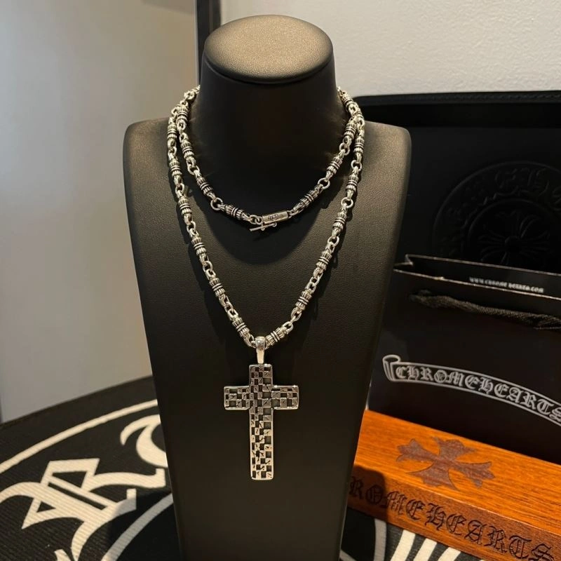 EyeCatching Chrome Hearts Necklaces 241815
