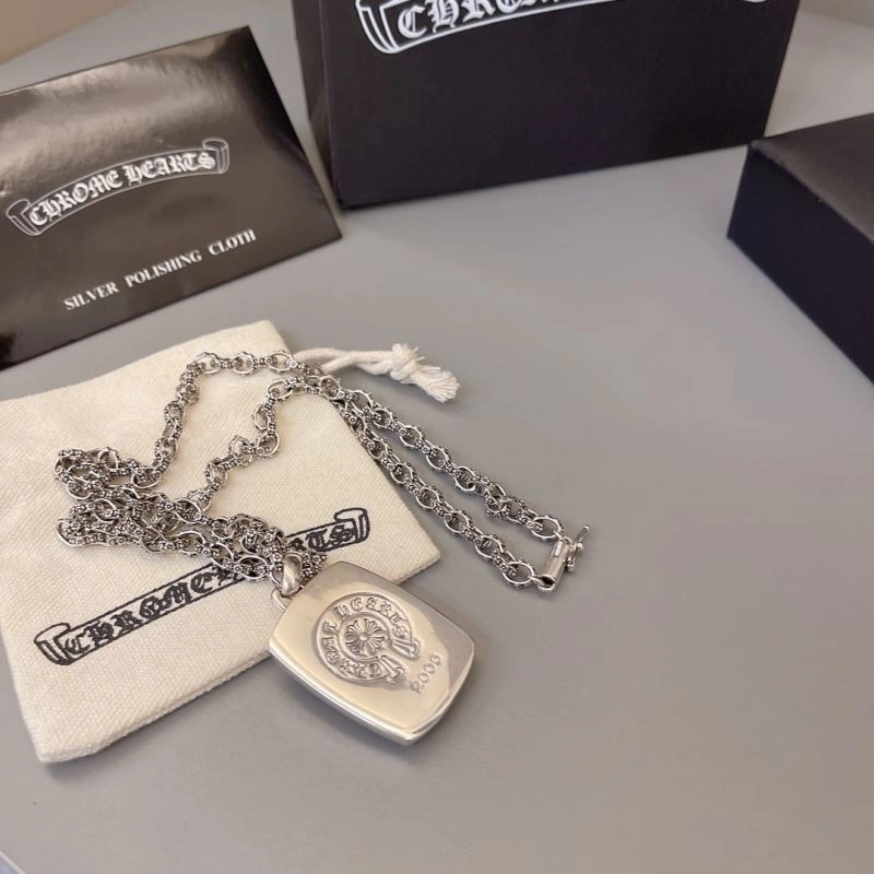 Bold Chrome Hearts Necklaces 241672
