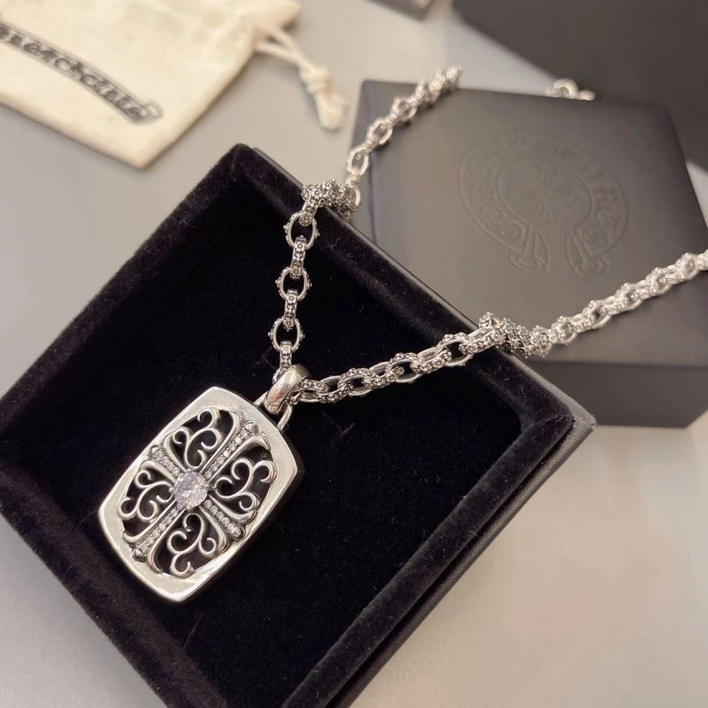 Bold Chrome Hearts Necklaces 241672