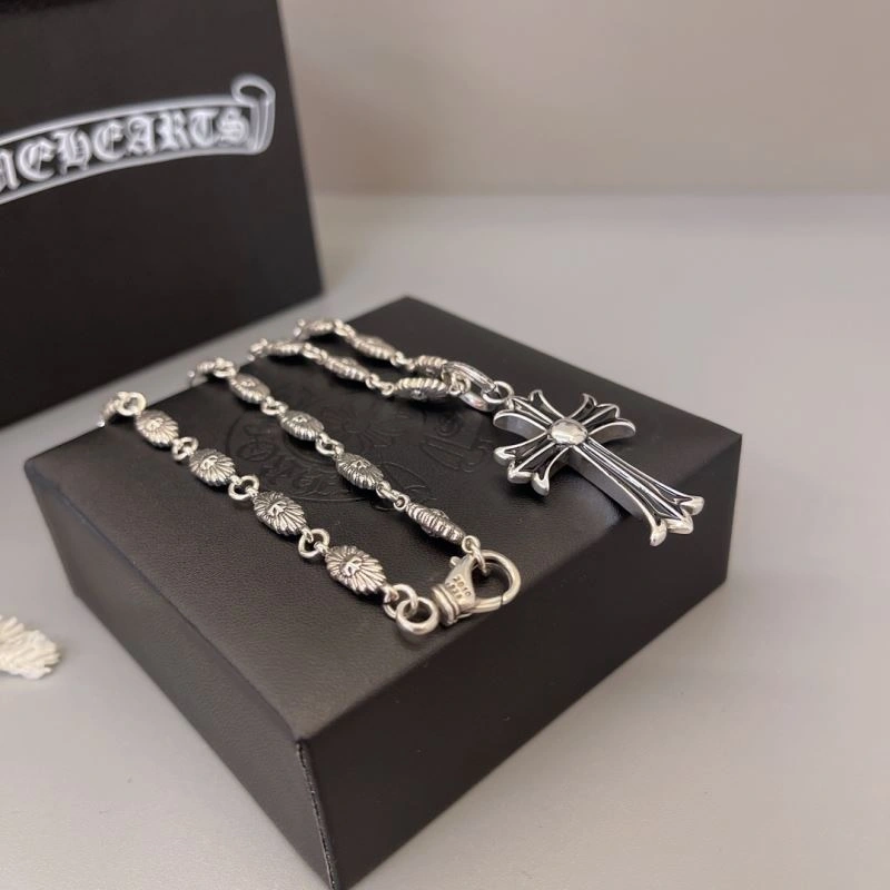 Cozy Chrome Hearts Necklaces 241649