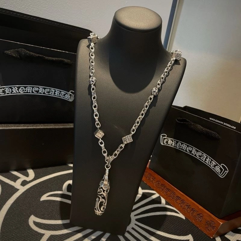 Sleek Chrome Hearts Necklaces 241634