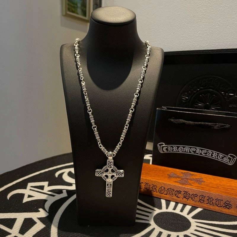 Lightweight Chrome Hearts Necklaces 241632