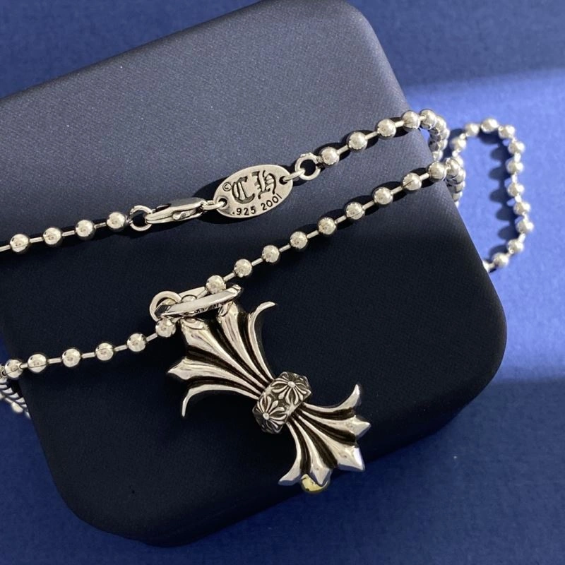 Vibrant Chrome Hearts Necklaces 241571