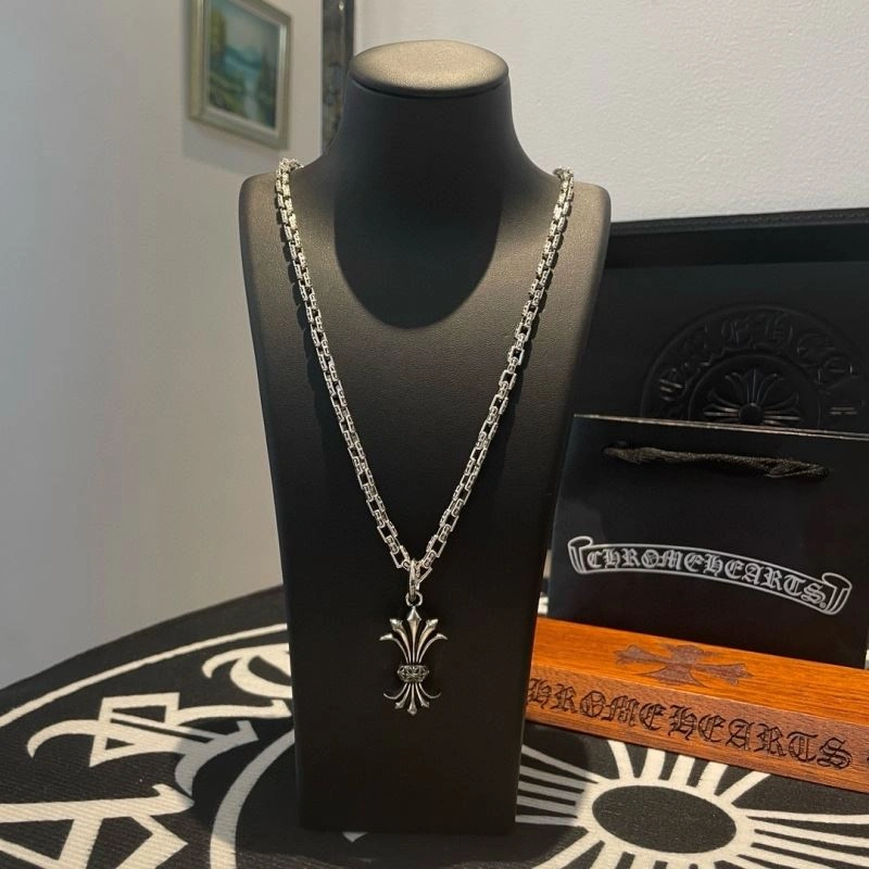 Breathable Chrome Hearts Necklaces 241581