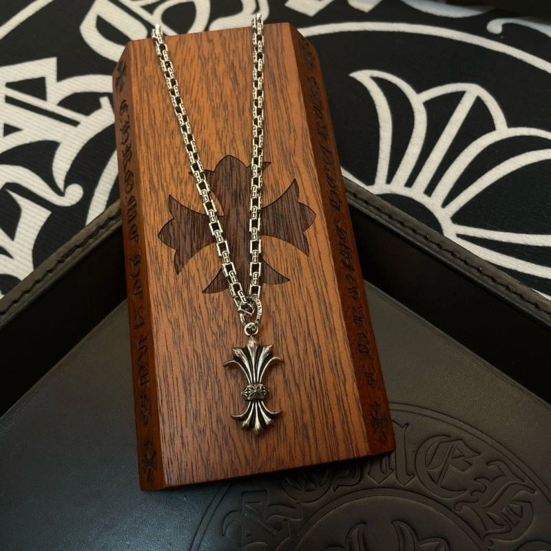 Breathable Chrome Hearts Necklaces 241581