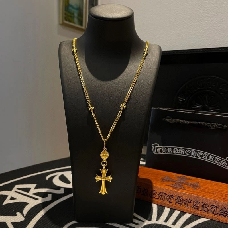 Vibrant Chrome Hearts Necklaces 241570