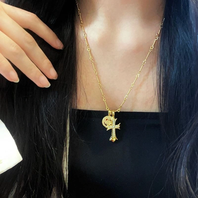 Vibrant Chrome Hearts Necklaces 241550