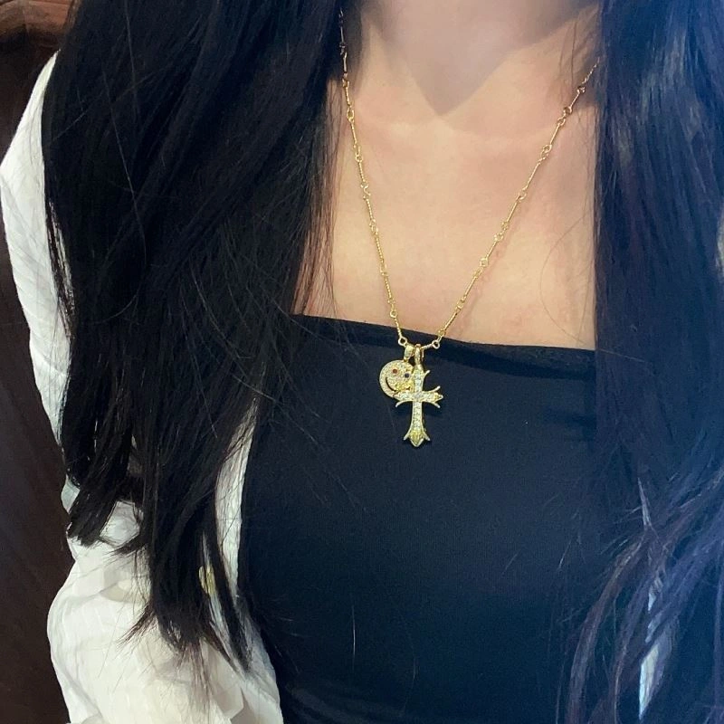 Vibrant Chrome Hearts Necklaces 241550