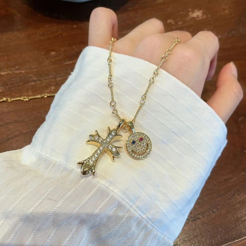 Vibrant Chrome Hearts Necklaces 241550