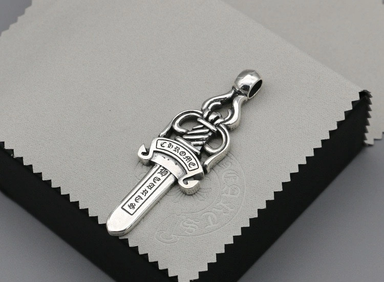 Lightweight Chrome Hearts Necklaces 241201